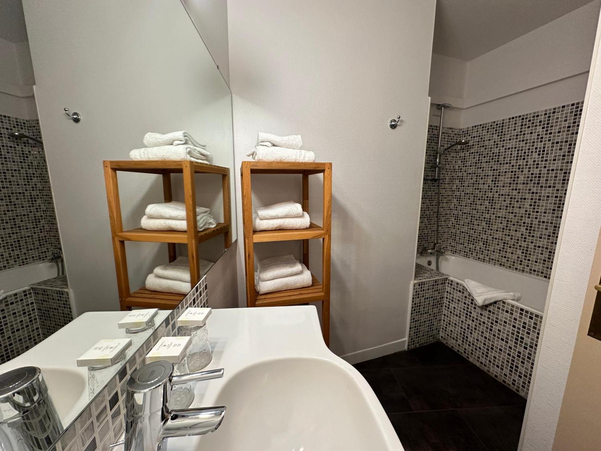 The Originals City, Hotel Napoleon, ラ・ロッシュ＝シュル＝ヨン エクステリア 写真